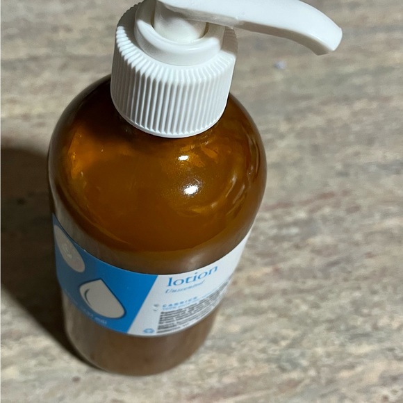 New Aromatics unscented lotion in glass bottle - Picture 7 of 9